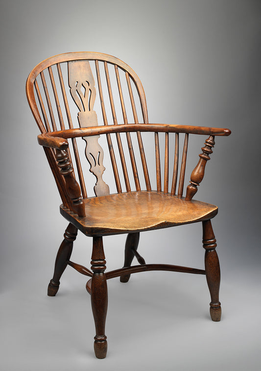 Classic Bow and Splat Back Windsor Chair