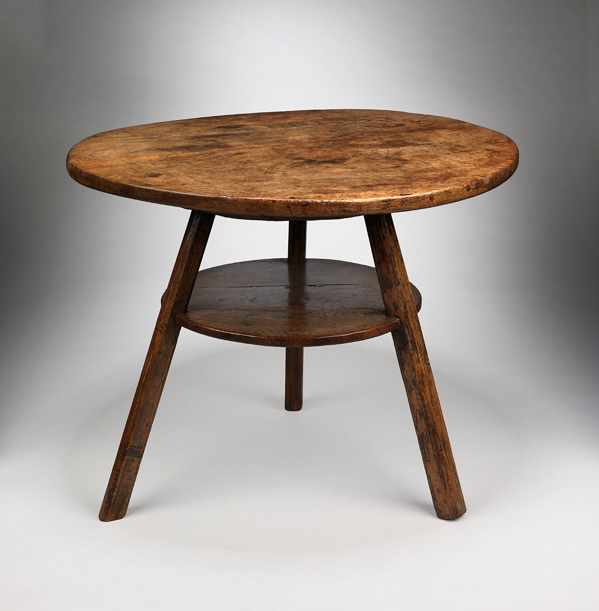 Classic Primitive Tavern Cricket Table