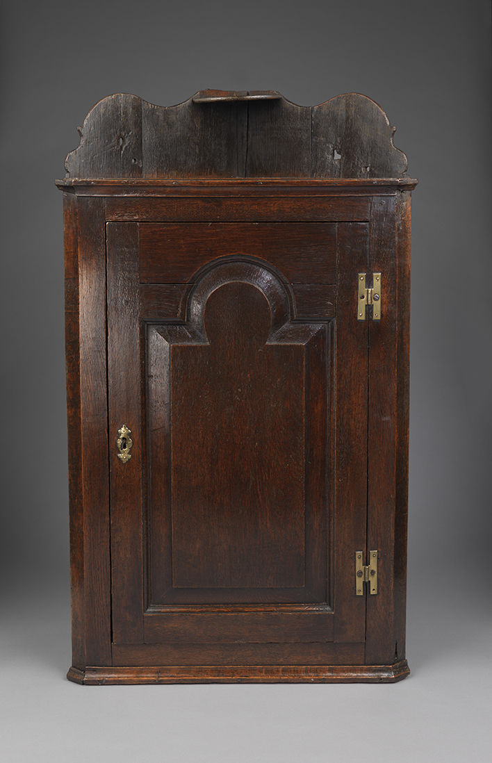 Small Early Georgian Corner Cupboard 