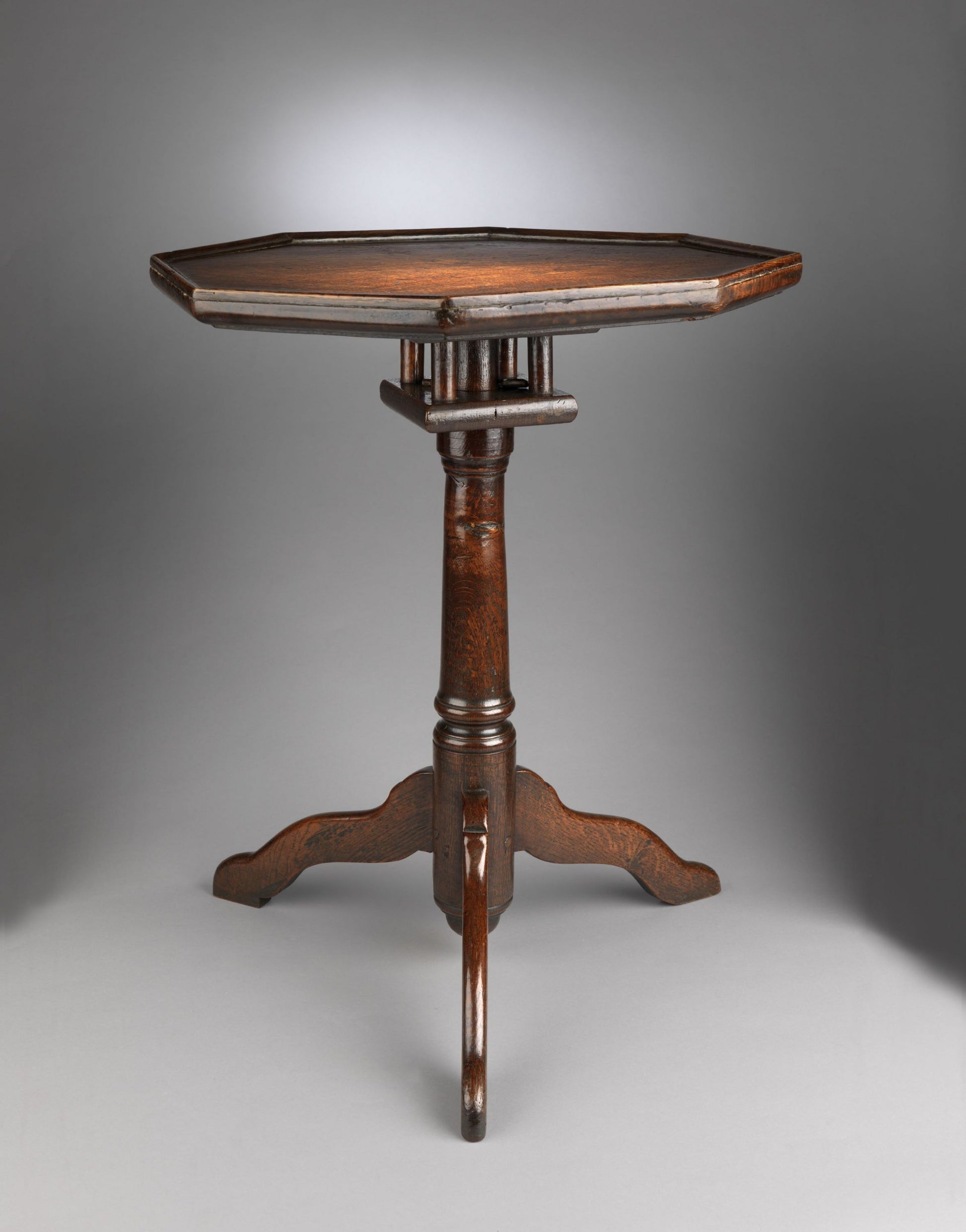 Early Georgian Octagonal Topped Tripod Wine Table