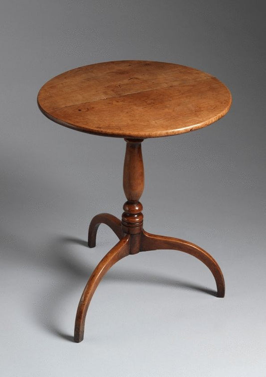 Elegant Provincial Spider Leg Tripod Wine Table