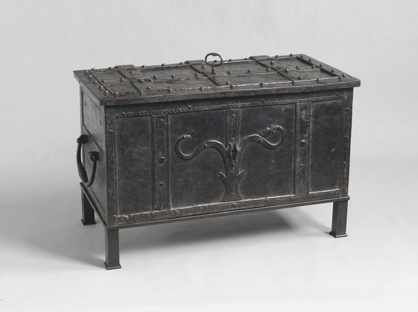 Exceptional Early Strongbox or 'Armada Chest'