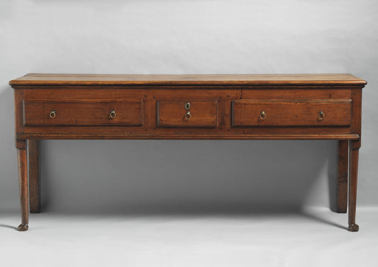 Pad Foot Serving Dresser